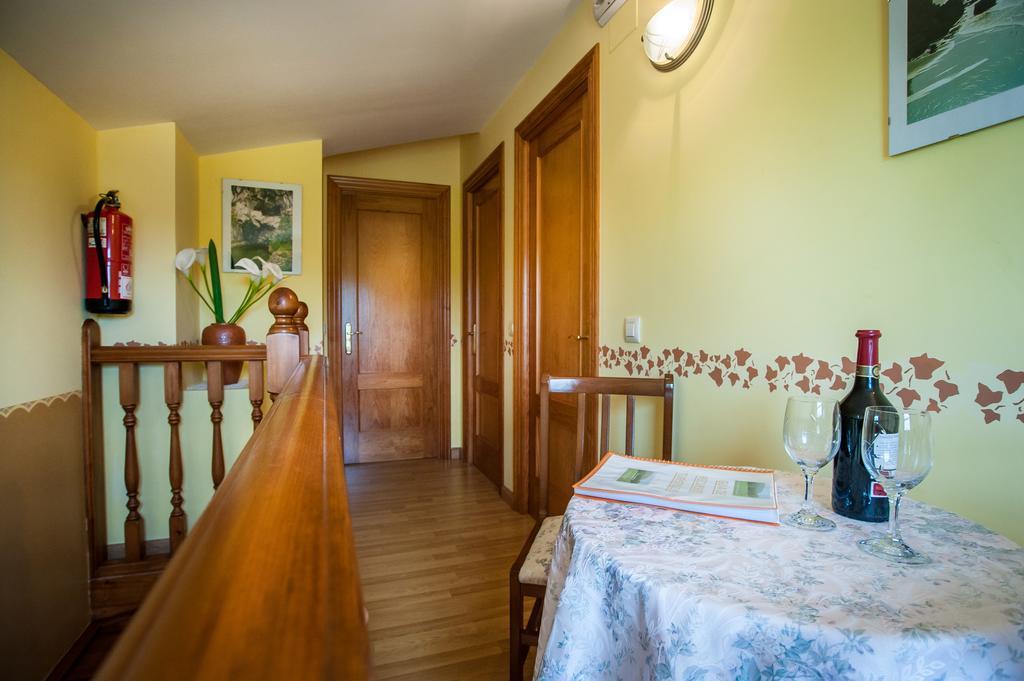 Apartamentos El Pradon De Santa Marina Parres de Llanes 部屋 写真